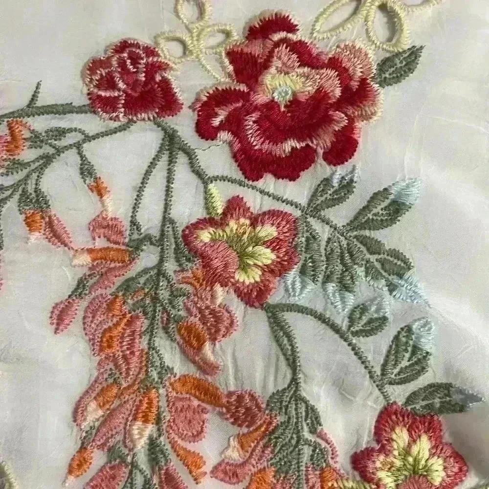 Johnny Was Belina Tunic White Floral Embroidered Top eyelet details - Picture 13 of 16